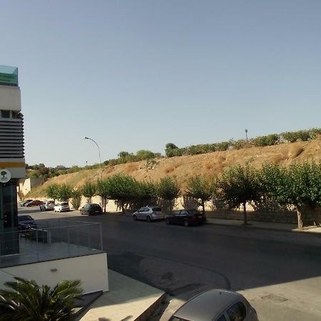 City Center Modern Single Floor Apartment Candia Esterno foto